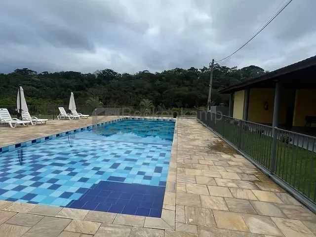 Apartamento 2 quartos e 2 banheiros, para alugar, no bairro Roma em Volta Redonda