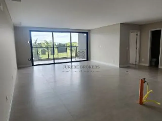 Apartamento 3 quartos e 4 banheiros, à venda, no bairro Jurerê em Florianópolis