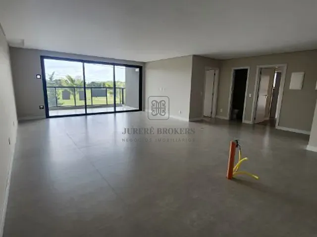 Apartamento 3 quartos e 4 banheiros, à venda, no bairro Jurerê em Florianópolis