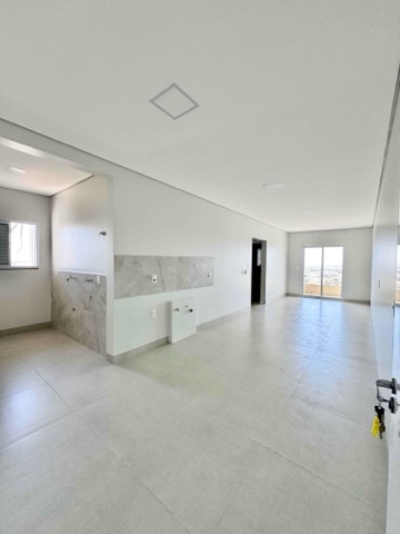 Apartamento com 71m² 2 quartos e 1 banheiro, à venda, no bairro Centro em Nova Mutum