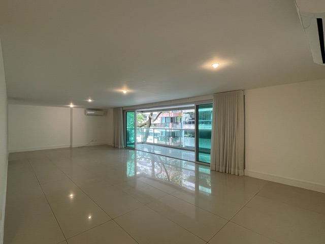 Foto do Apartamento - Apartamento de Alto Padrão no Leblon | 229m² | 4 Suítes | Vaga | Rio de Janeiro por 33.000,00 | Henrique Martins