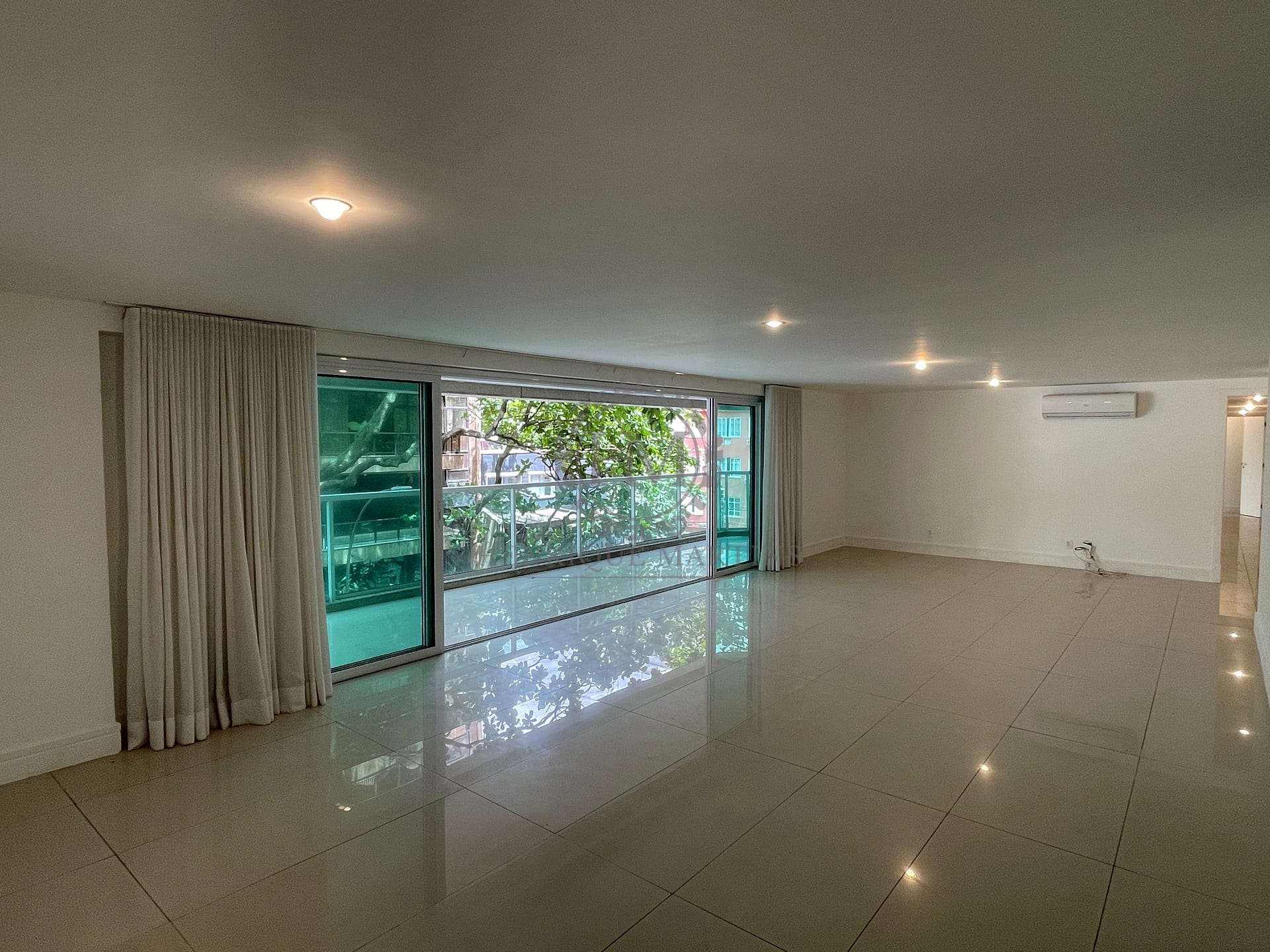 Apartamento, 4 quartos, 229 m² - Foto 1