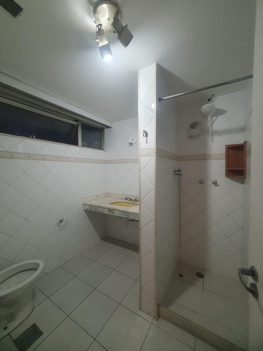Apartamento para alugar com 3 quartos, 175m² - Foto 47