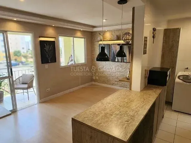 Apartamento com 70m² 3 quartos e 2 banheiros, à venda, no bairro Capão Raso em Curitiba