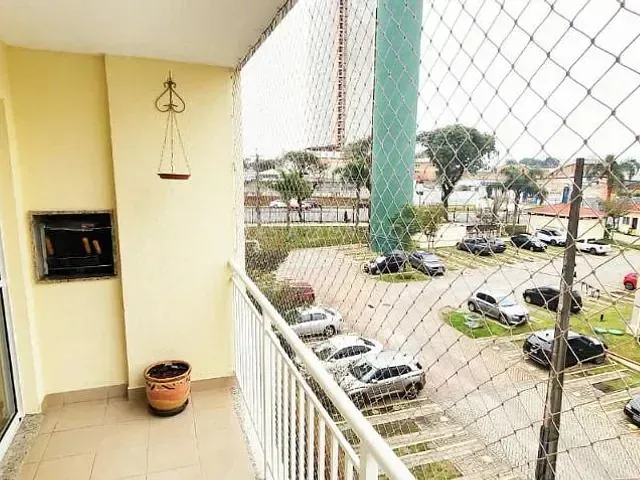 Apartamento com 70m² 3 quartos e 2 banheiros, à venda, no bairro Capão Raso em Curitiba