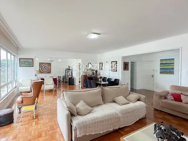 Apartamento com 288m² 4 quartos e 2 banheiros, à venda, no bairro Leme em Rio de Janeiro