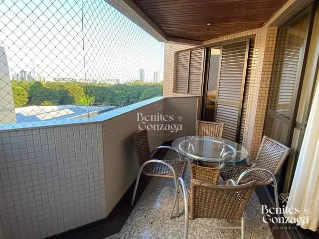 Apartamento com 218m² 3 quartos e 3 banheiros, à venda, no bairro Zona 01 em Maringá