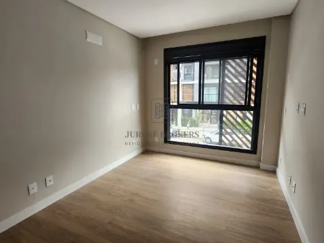 Apartamento 3 quartos e 4 banheiros, à venda, no bairro Jurerê em Florianópolis