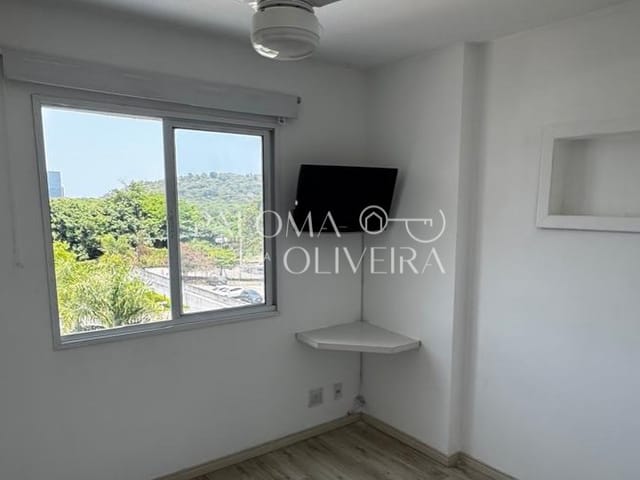 Apartamento 2 quartos e 1 banheiro, à venda, no bairro Jacarepaguá em Rio de Janeiro
