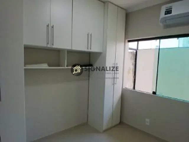 Apartamento 1 quarto e 1 banheiro, à venda ou para alugar, no bairro Jardim Excelsor em Cabo Frio