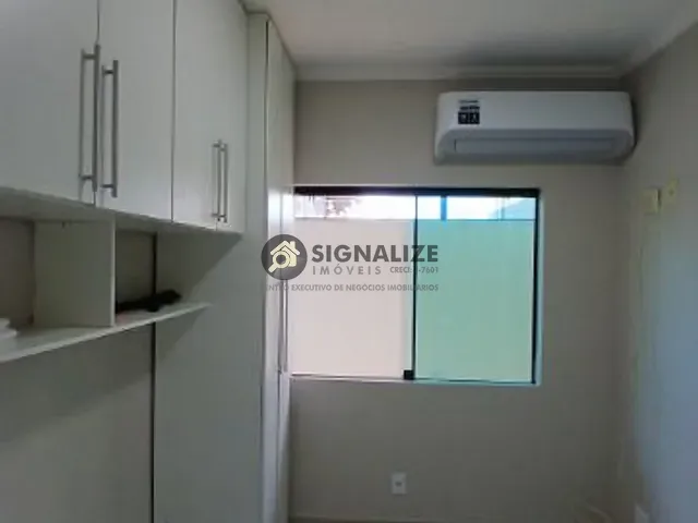 Apartamento 1 quarto e 1 banheiro, à venda ou para alugar, no bairro Jardim Excelsor em Cabo Frio