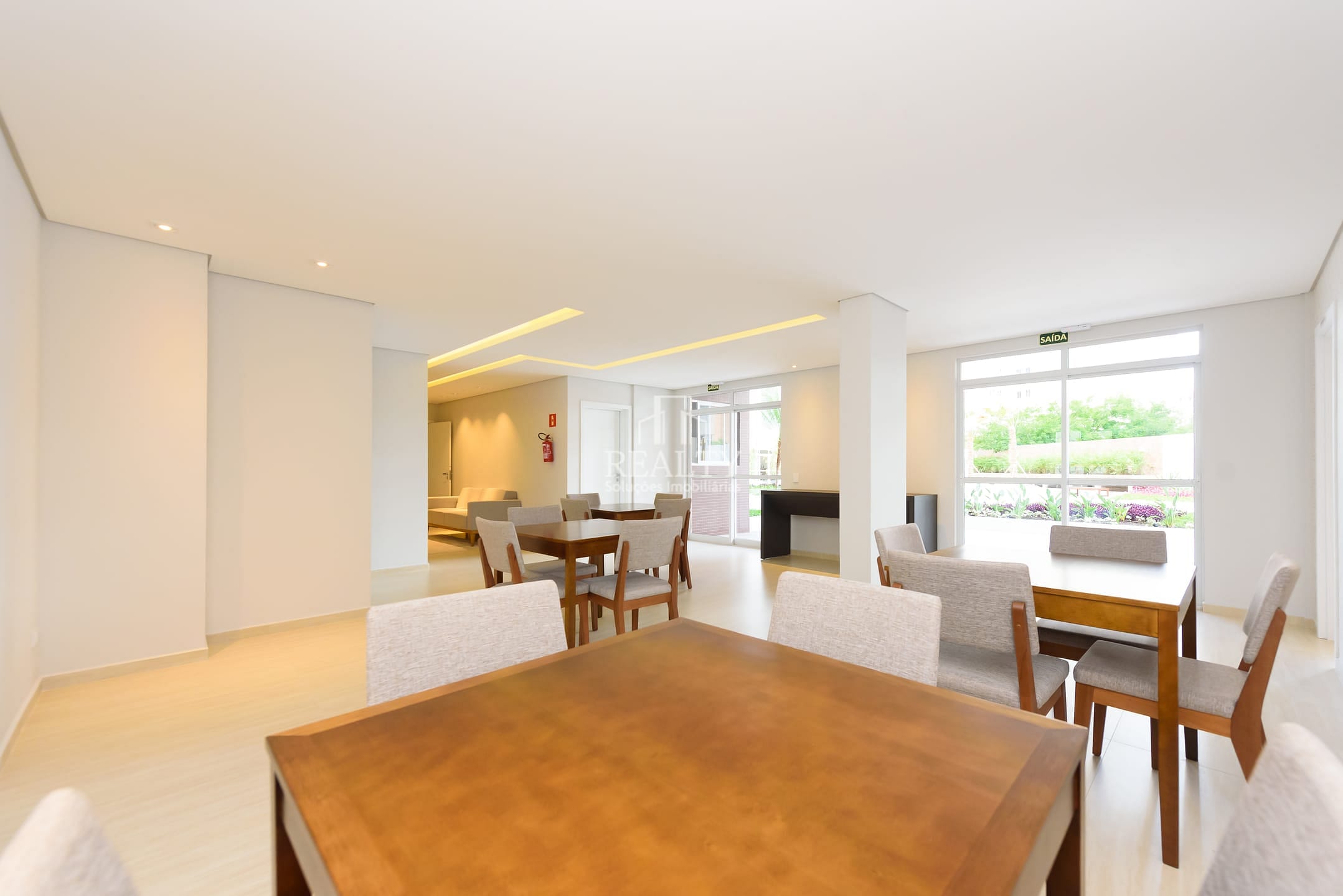 Apartamento à venda com 3 quartos, 77m² - Foto 8