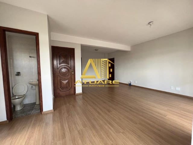 Apartamento com 140m² 3 quartos e 2 banheiros, para alugar, no bairro Centro em Pouso Alegre