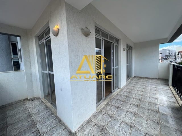 Apartamento com 140m² 3 quartos e 2 banheiros, para alugar, no bairro Centro em Pouso Alegre