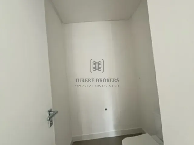 Apartamento 3 quartos e 4 banheiros, à venda, no bairro Jurerê em Florianópolis