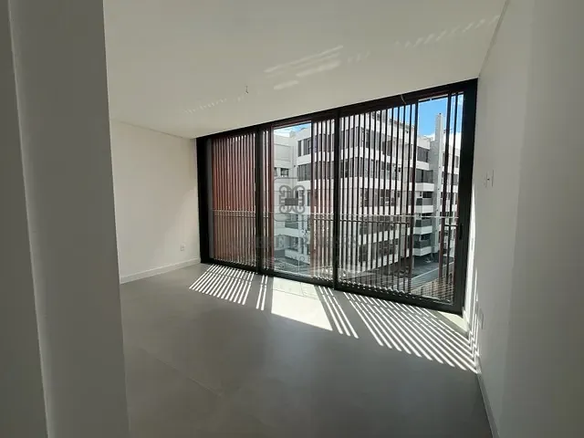 Apartamento 3 quartos e 4 banheiros, à venda, no bairro Jurerê em Florianópolis
