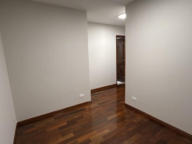 Apartamento 4 quartos e 4 banheiros, à venda, no bairro Zona 07 em Maringá