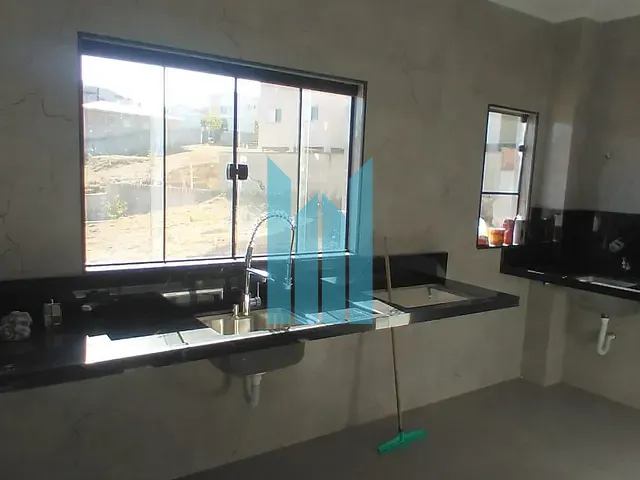 Apartamento 2 quartos e 2 banheiros, à venda, no bairro Loteamento Caldense em Poços de Caldas