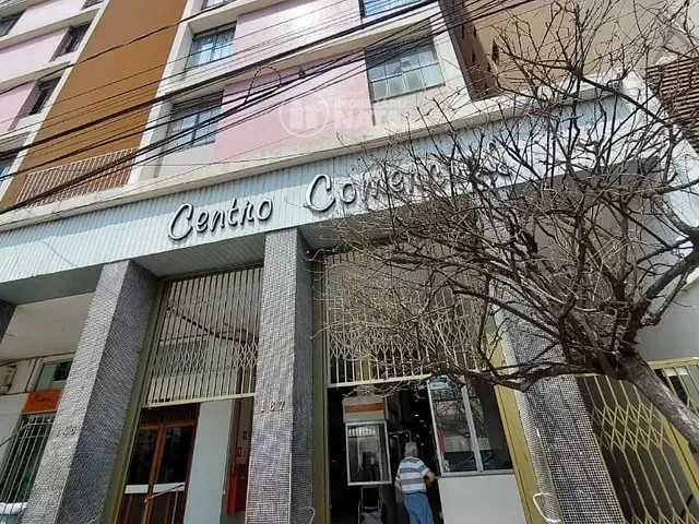 Apartamento com 1m² 4 quartos e 3 banheiros, à venda, no bairro Centro em Londrina