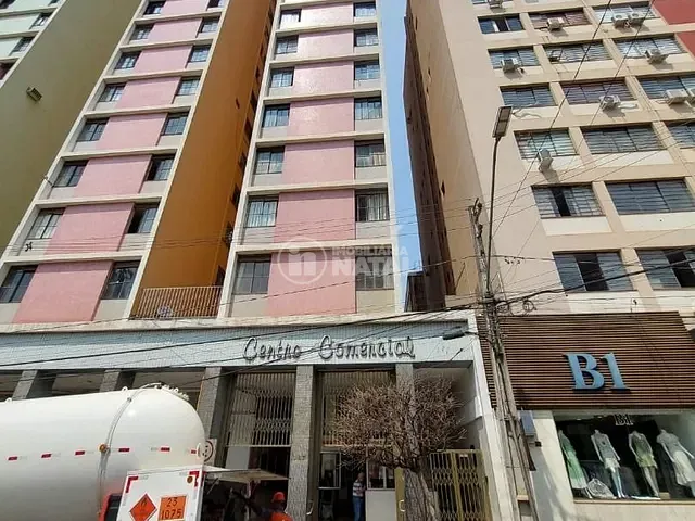 Apartamento com 1m² 4 quartos e 3 banheiros, à venda, no bairro Centro em Londrina