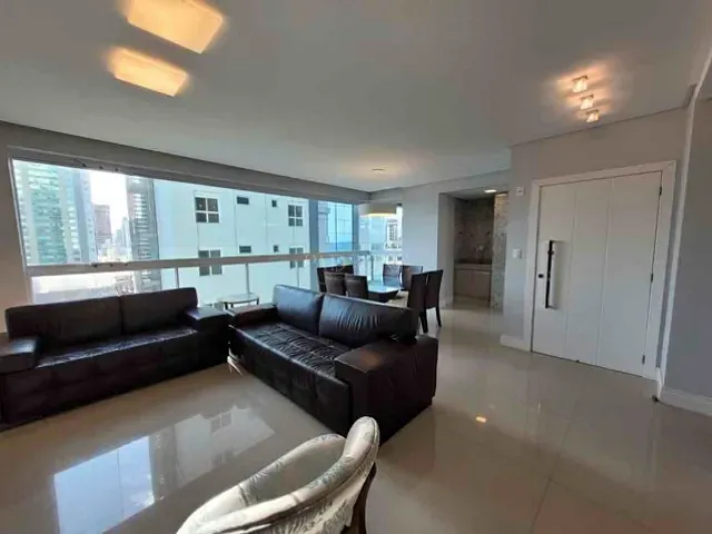 Apartamento 3 quartos e 4 banheiros, à venda, no bairro Centro em Balneário Camboriú