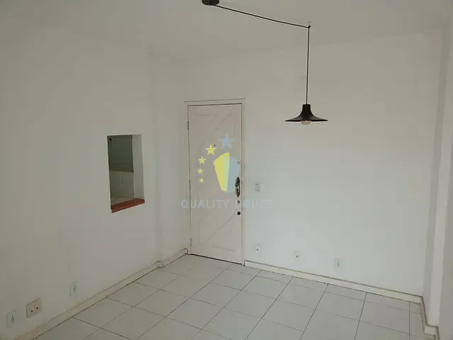Apartamento com 47m² 2 quartos e 2 banheiros, para alugar, no bairro Centro em Rio de Janeiro