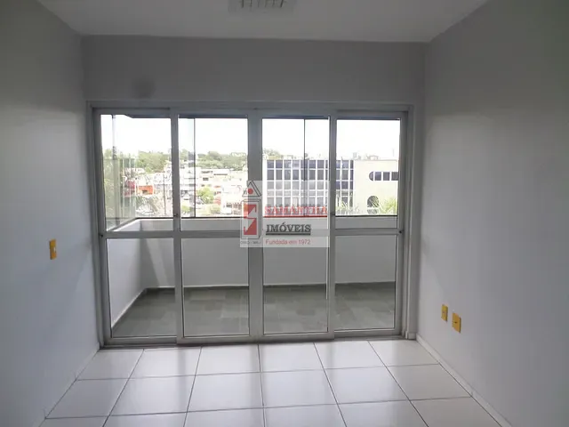Apartamento 2 quartos e 2 banheiros, para alugar, no bairro Asa Norte em Brasília