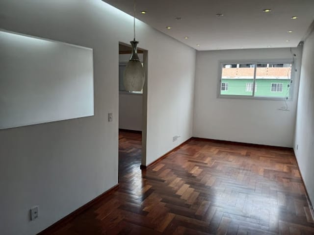 Apartamento 2 quartos e 1 banheiro, à venda, no bairro Cumbica em Guarulhos