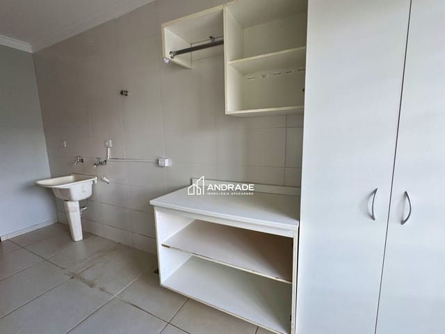 Apartamento 3 quartos e 1 banheiro, para alugar, no bairro Vila Vitória em Apucarana