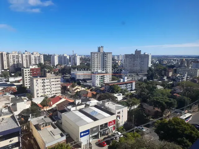 Apartamento com 123m² 3 quartos e 2 banheiros, à venda, no bairro Passo da Areia em Porto Alegre