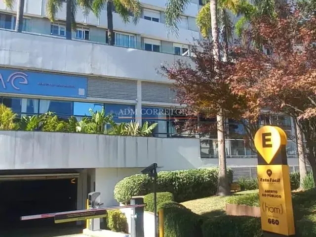 Apartamento com 123m² 3 quartos e 2 banheiros, à venda, no bairro Passo da Areia em Porto Alegre
