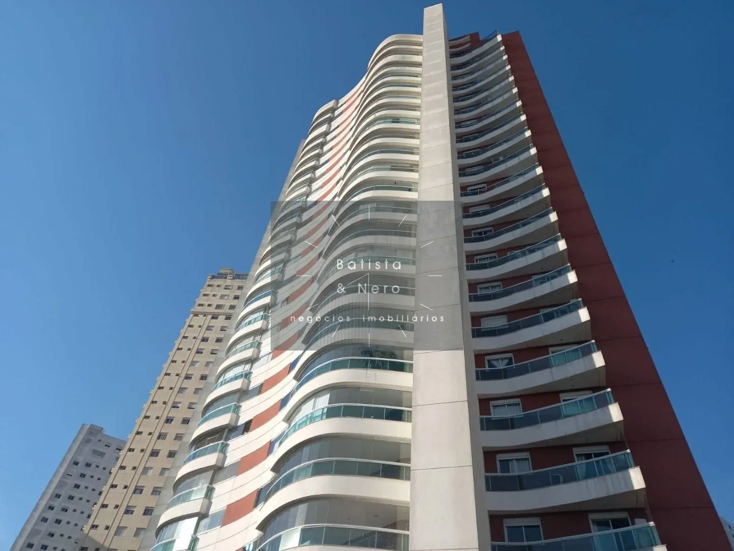 Apartamento, 3 quartos, 246 m² - Foto 2