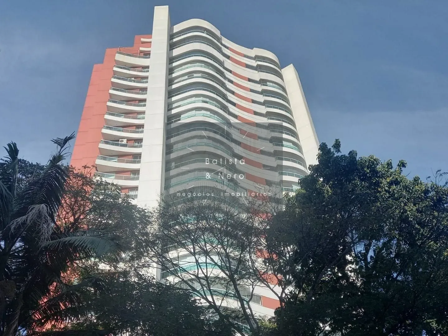 Apartamento, 3 quartos, 246 m² - Foto 1