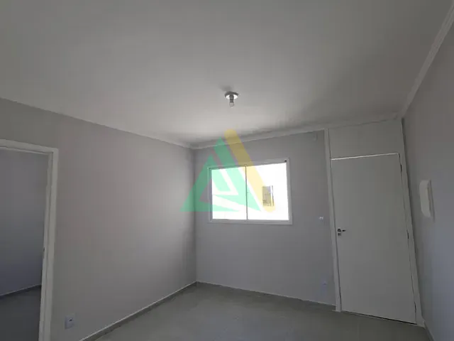 Apartamento 2 quartos e 1 banheiro, à venda ou para alugar, no bairro Jardim Scomparim em Mogi Mirim