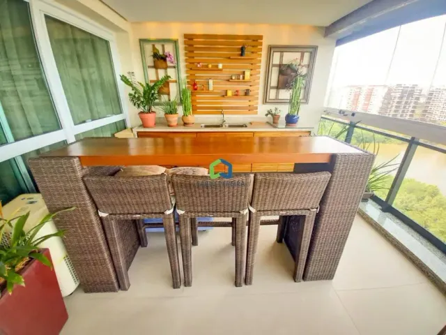 Apartamento com 338m² 4 quartos e 6 banheiros, à venda, no bairro Barra da Tijuca em Rio de Janeiro