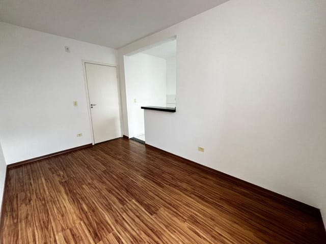 Apartamento 2 quartos e 1 banheiro, para alugar, no bairro Gleba Fazenda Palhano em Londrina