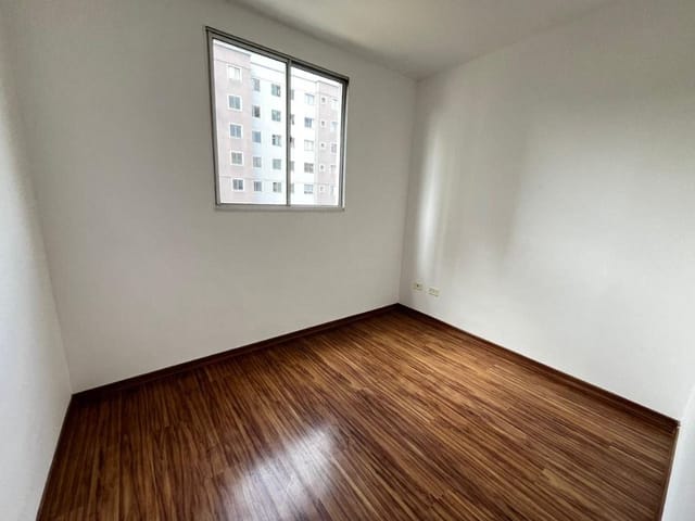 Apartamento 2 quartos e 1 banheiro, para alugar, no bairro Gleba Fazenda Palhano em Londrina
