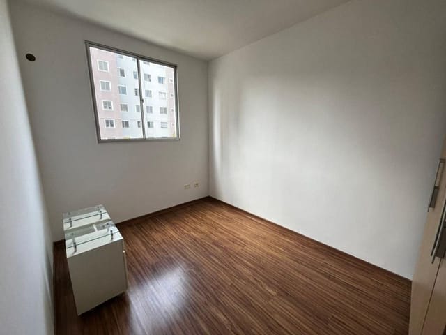 Apartamento 2 quartos e 1 banheiro, para alugar, no bairro Gleba Fazenda Palhano em Londrina