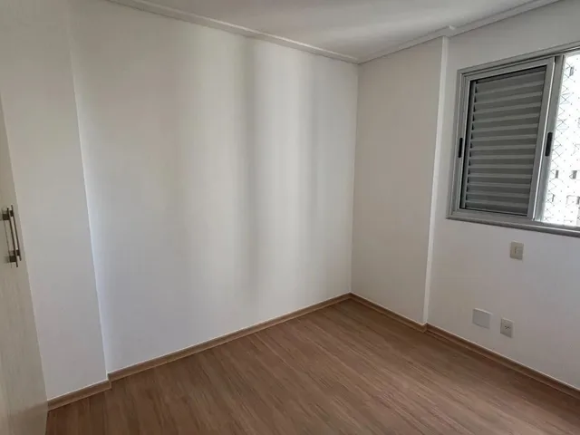 Apartamento com 10m² 3 quartos e 2 banheiros, para alugar, no bairro Gleba Palhano em Londrina