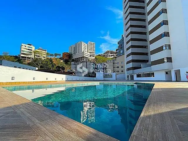 Apartamento com 170m² 4 quartos e 4 banheiros, à venda, no bairro Granbery em Juiz de Fora