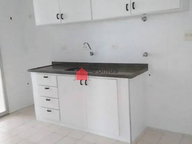 Apartamento à venda, no bairro Vila Bourghese em Pindamonhangaba