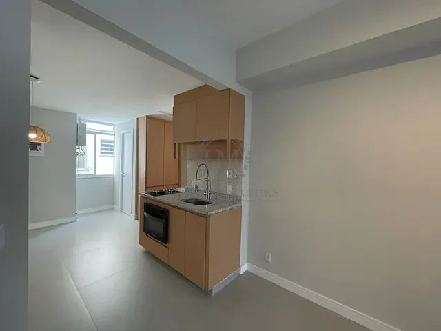 Apartamento com 54m² 2 quartos e 2 banheiros, à venda, no bairro Leblon em Rio de Janeiro