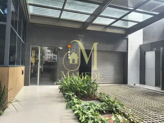 Apartamento 3 quartos e 5 banheiros, à venda, no bairro Batista Campos em Belém