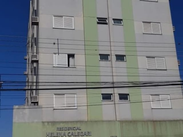 Apartamento 2 quartos e 2 banheiros, para alugar, no bairro Centro em Cambé