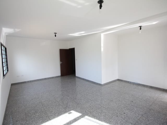 Apartamento com 135m² 3 quartos e 2 banheiros, para alugar, no bairro Jardim São Thiago em São João da Boa Vista