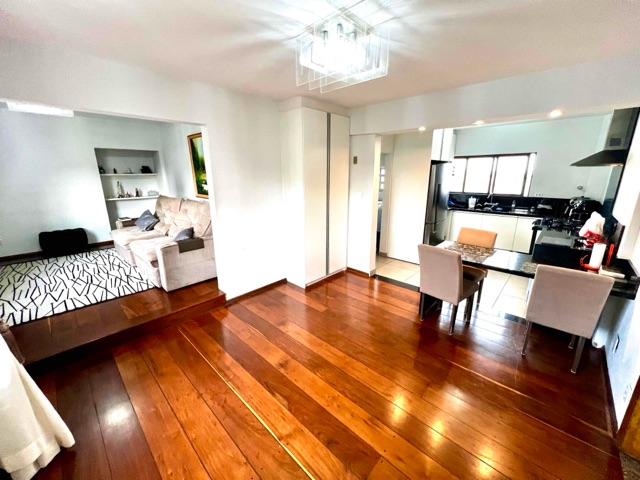 Apartamento com 245m² 3 quartos e 3 banheiros, à venda, no bairro Centro em Londrina