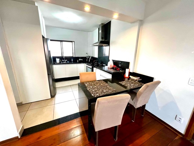 Apartamento com 245m² 3 quartos e 3 banheiros, à venda, no bairro Centro em Londrina