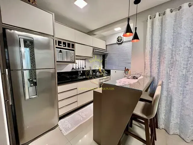 Apartamento 2 quartos e 2 banheiros, à venda, no bairro São Francisco de Assis em Camboriú