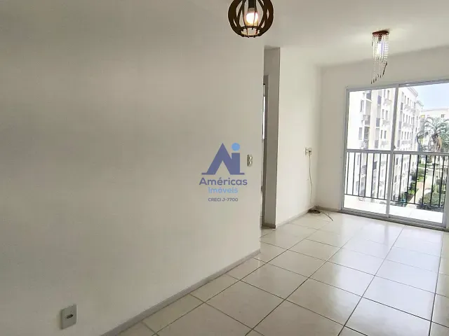 Apartamento com 53m² 2 quartos e 2 banheiros, para alugar, no bairro Jacarepaguá em Rio de Janeiro