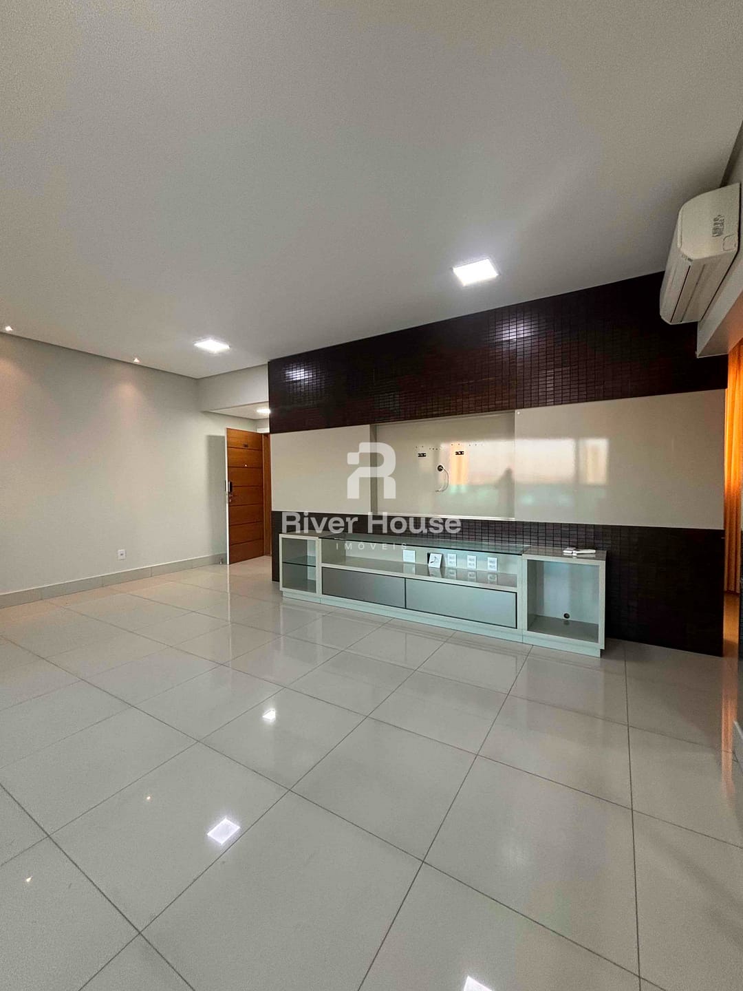 Apartamento para alugar com 3 quartos, 143m² - Foto 18